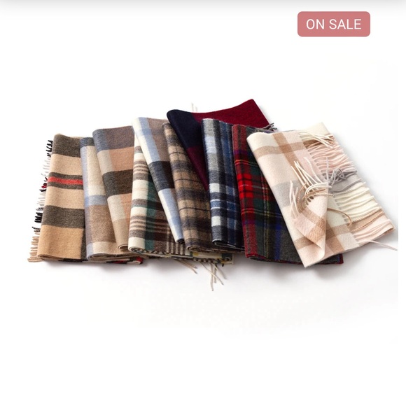 Luxury Cashmere Scarf with Tassels – Stylish Wrap and Shawl - Picture 4 of 14